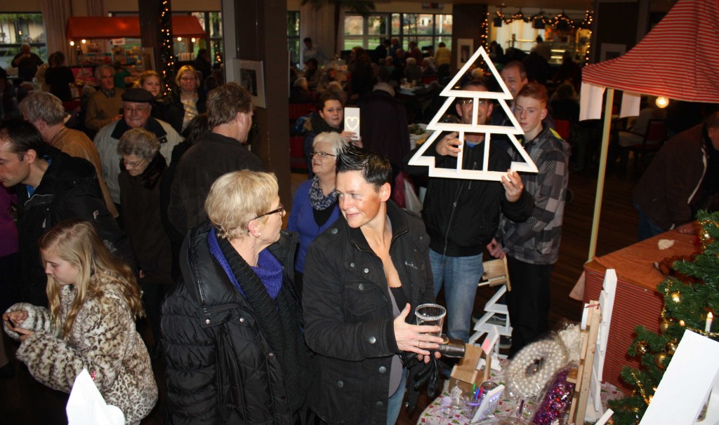 20131214 Kerstmarkt Publiek